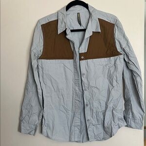 Cabela's hunting women’s Two-Tone Shirt Jacket in Gray blue and Brown